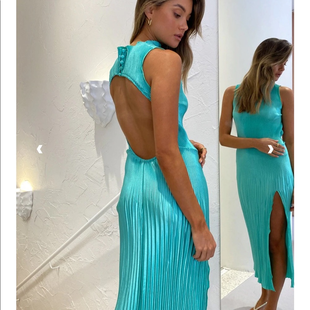 L’idee Giselle gown in marine